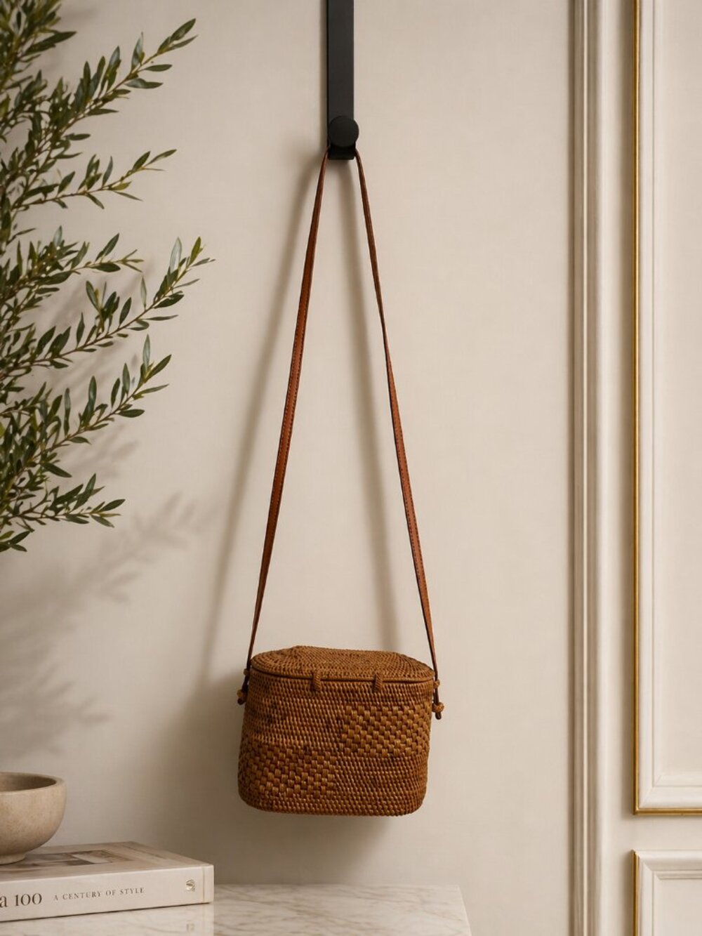 Street Level Woven Rattan Crossbody Bag Boho Natural Straw Leather Strap - Picture 3 of 12